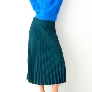 J. Crew green pleated pull-on midi skirt, never worn, size M